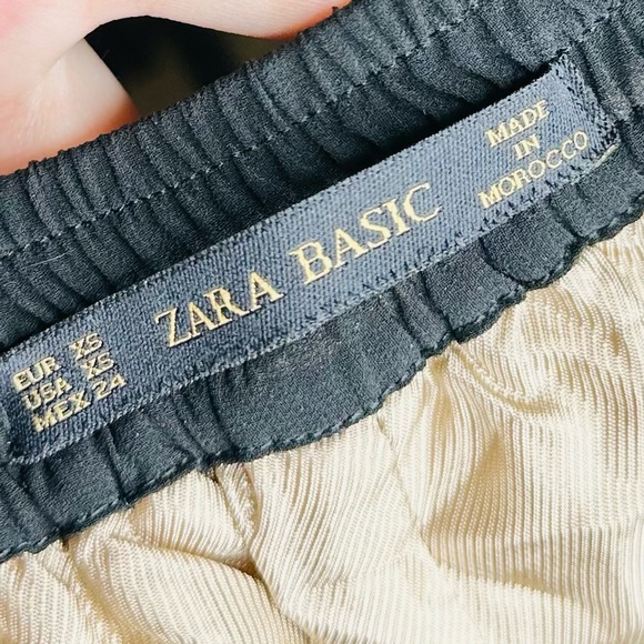 Zara Basic Metallic Gold Sequins Mini Shorts - Picture 11 of 13